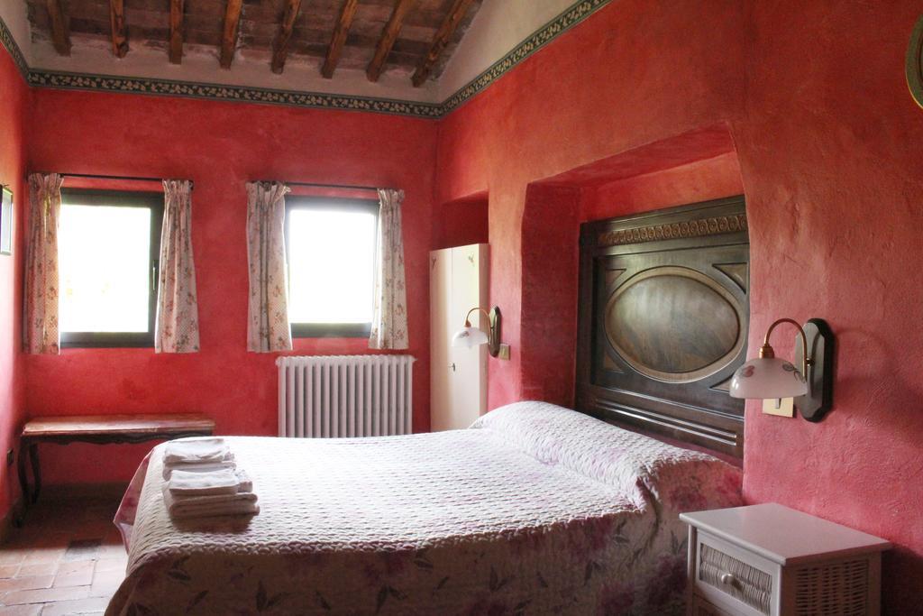 Agriturismo La Grotta Di Montecchino Siena Bagian luar foto