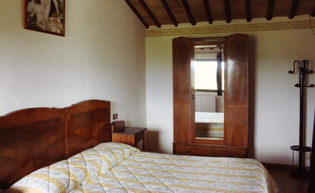 Agriturismo La Grotta Di Montecchino Siena Bagian luar foto
