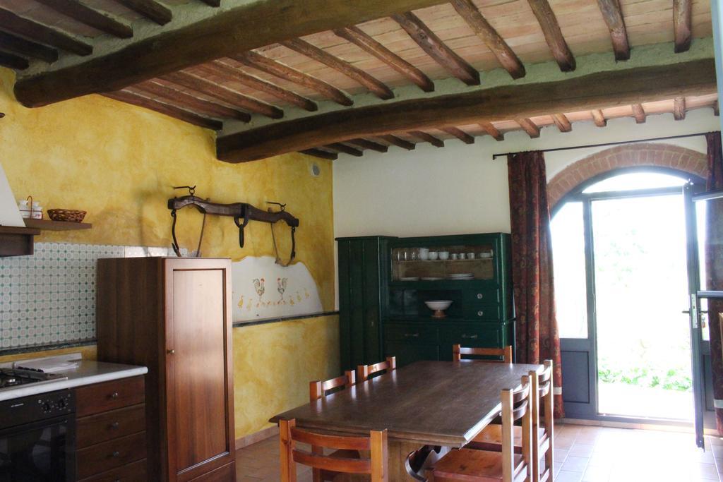 Agriturismo La Grotta Di Montecchino Siena Bagian luar foto
