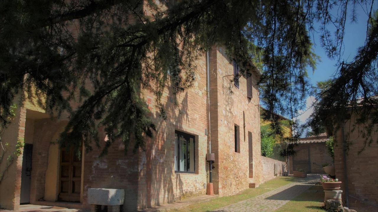 Agriturismo La Grotta Di Montecchino Siena Bagian luar foto