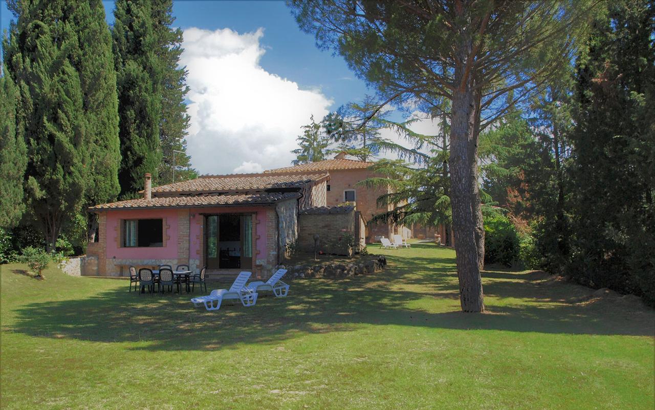 Agriturismo La Grotta Di Montecchino Siena Bagian luar foto