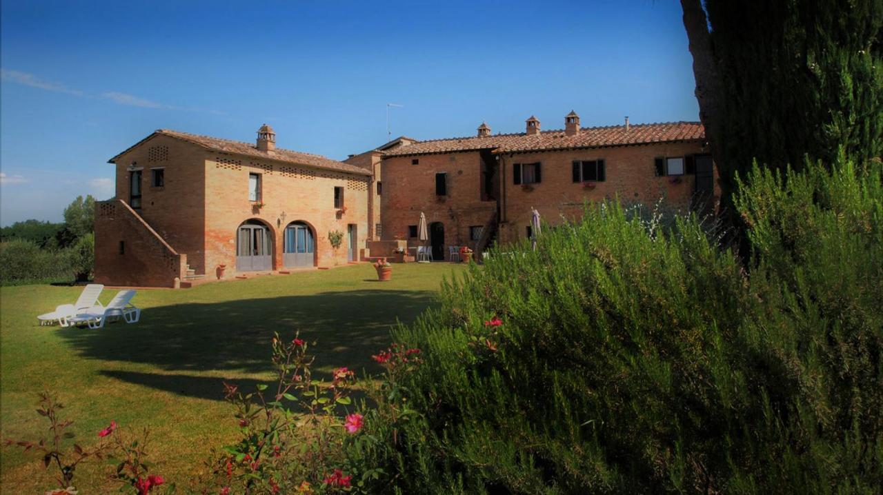 Agriturismo La Grotta Di Montecchino Siena Bagian luar foto