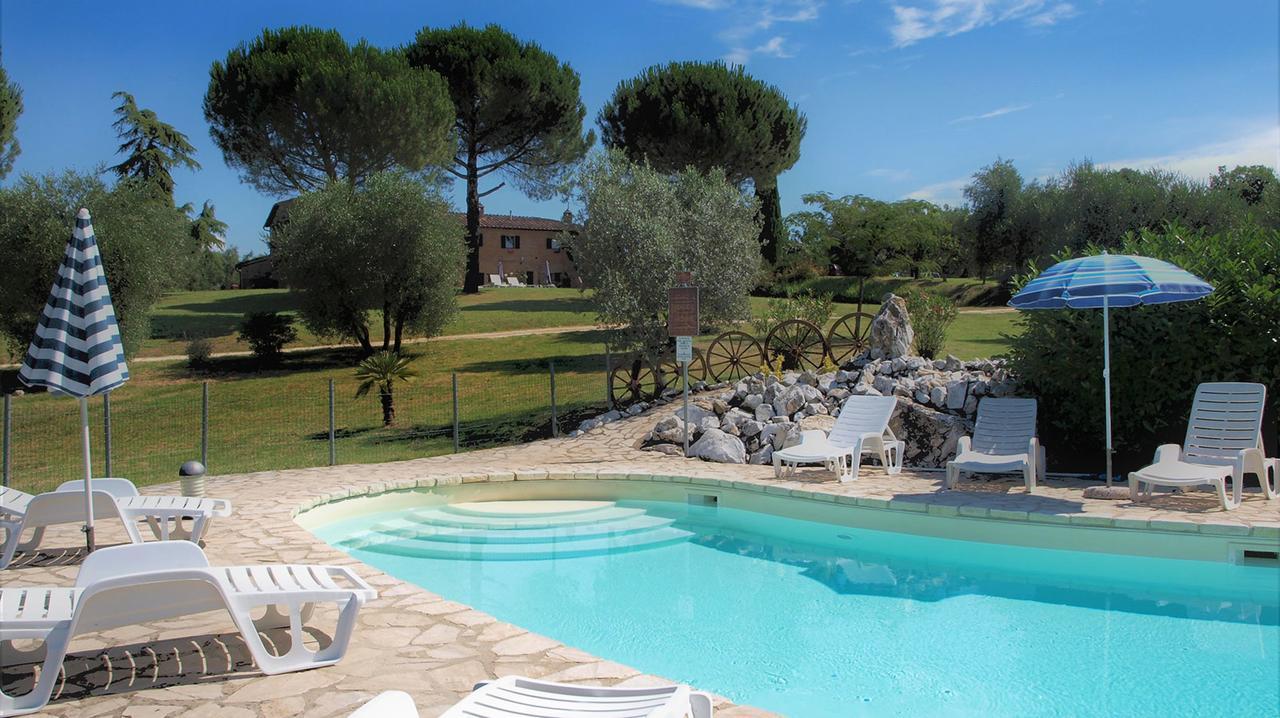 Agriturismo La Grotta Di Montecchino Siena Bagian luar foto