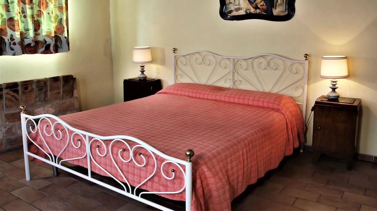Agriturismo La Grotta Di Montecchino Siena Bagian luar foto