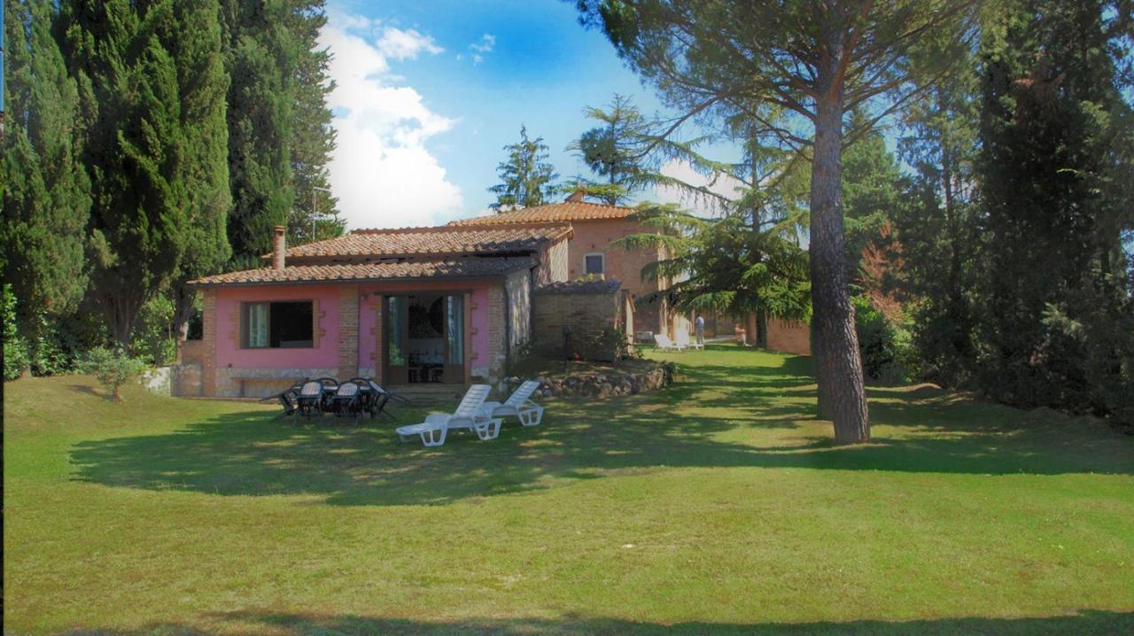 Agriturismo La Grotta Di Montecchino Siena Bagian luar foto