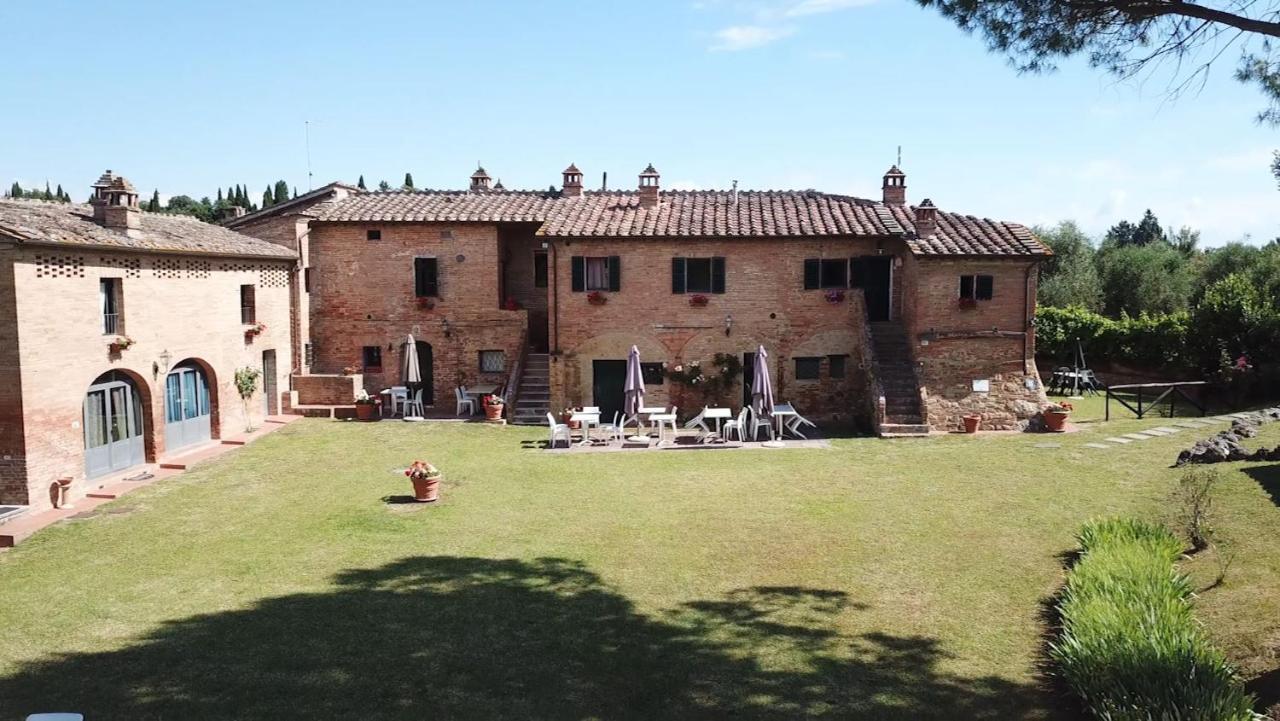Agriturismo La Grotta Di Montecchino Siena Bagian luar foto